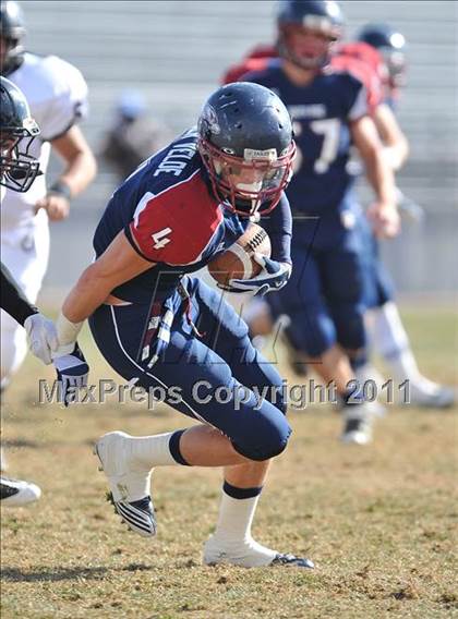 Thumbnail 2 in Dakota Ridge vs. Pueblo South (CHSAA 4A Playoffs) photogallery.