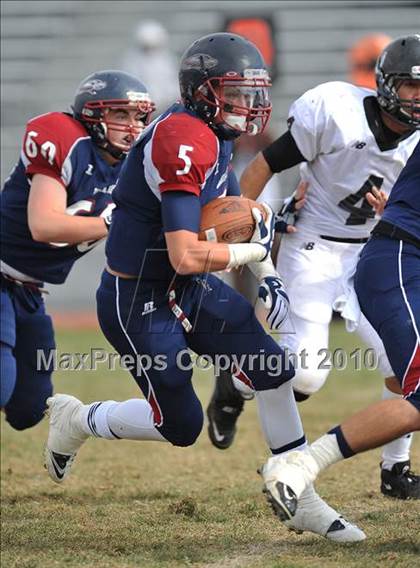 Thumbnail 3 in Dakota Ridge vs. Pueblo South (CHSAA 4A Playoffs) photogallery.