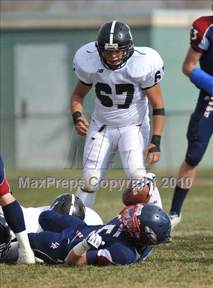 Thumbnail 2 in Dakota Ridge vs. Pueblo South (CHSAA 4A Playoffs) photogallery.