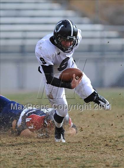 Thumbnail 3 in Dakota Ridge vs. Pueblo South (CHSAA 4A Playoffs) photogallery.