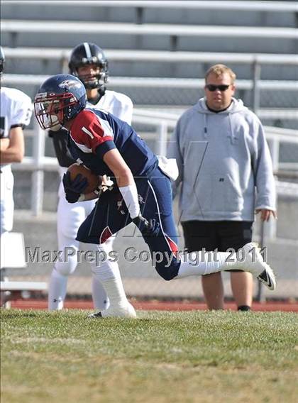 Thumbnail 3 in Dakota Ridge vs. Pueblo South (CHSAA 4A Playoffs) photogallery.