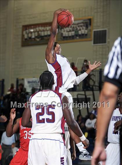 Thumbnail 3 in Bob Jones @ Huntsville photogallery.