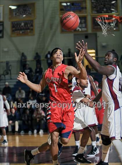 Thumbnail 2 in Bob Jones @ Huntsville photogallery.