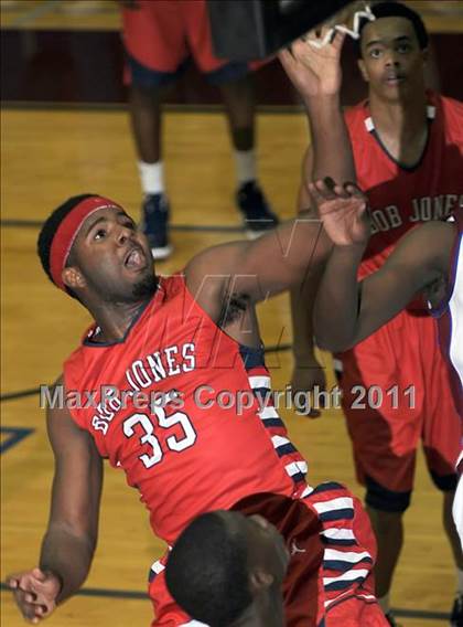 Thumbnail 2 in Bob Jones @ Huntsville photogallery.