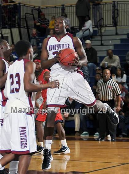 Thumbnail 2 in Bob Jones @ Huntsville photogallery.