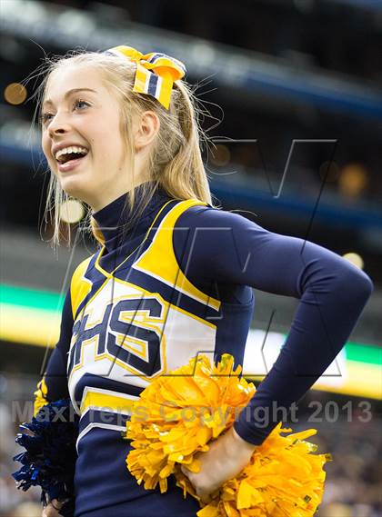 Thumbnail 3 in Detroit Catholic Central vs Clarkston (MHSAA Division 1 Final) photogallery.