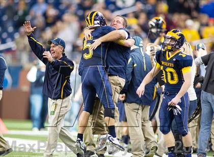 Thumbnail 2 in Detroit Catholic Central vs Clarkston (MHSAA Division 1 Final) photogallery.
