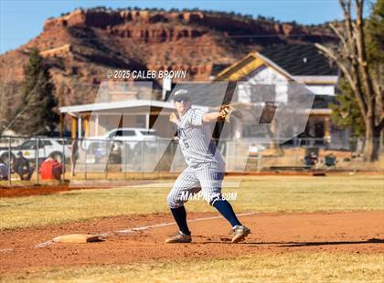 Thumbnail 2 in Summit Academy vs. North Sanpete (Chuckwagon Classic) photogallery.
