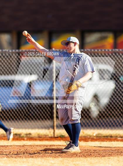 Thumbnail 1 in Summit Academy vs. North Sanpete (Chuckwagon Classic) photogallery.