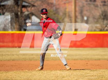Thumbnail 2 in Summit Academy vs. North Sanpete (Chuckwagon Classic) photogallery.