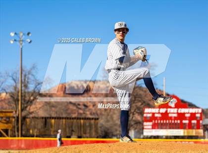 Thumbnail 1 in Summit Academy vs. North Sanpete (Chuckwagon Classic) photogallery.
