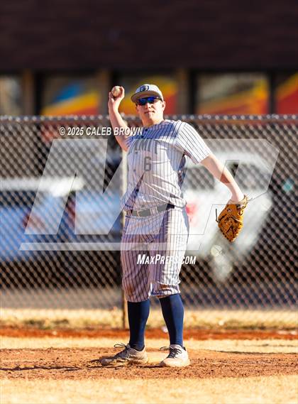 Thumbnail 2 in Summit Academy vs. North Sanpete (Chuckwagon Classic) photogallery.