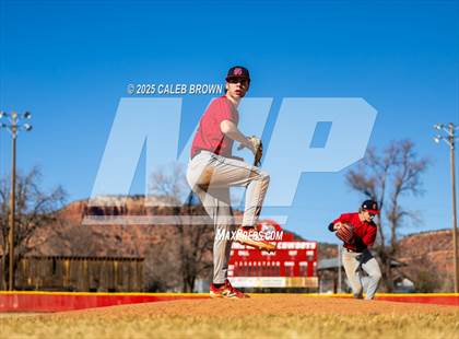 Thumbnail 1 in Summit Academy vs. North Sanpete (Chuckwagon Classic) photogallery.