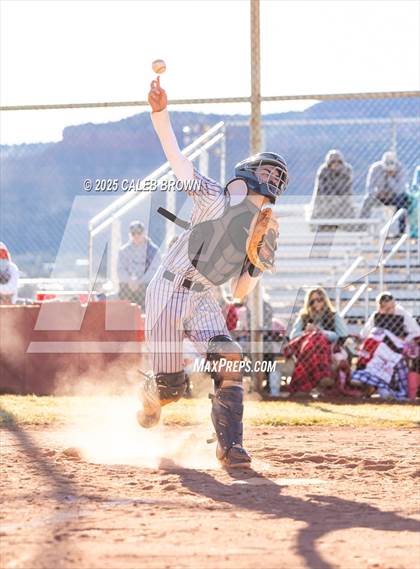 Thumbnail 1 in Summit Academy vs. North Sanpete (Chuckwagon Classic) photogallery.