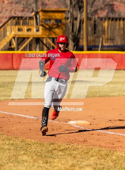 Thumbnail 3 in Summit Academy vs. North Sanpete (Chuckwagon Classic) photogallery.