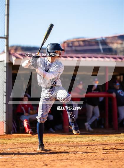 Thumbnail 2 in Summit Academy vs. North Sanpete (Chuckwagon Classic) photogallery.