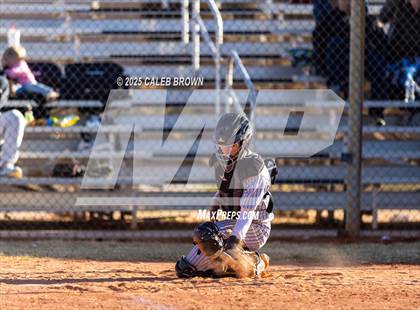 Thumbnail 2 in Summit Academy vs. North Sanpete (Chuckwagon Classic) photogallery.