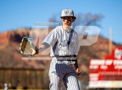 Thumbnail 1 in Summit Academy vs. North Sanpete (Chuckwagon Classic) photogallery.