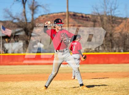 Thumbnail 1 in Summit Academy vs. North Sanpete (Chuckwagon Classic) photogallery.
