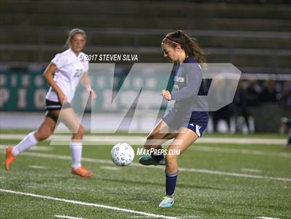 Thumbnail 2 in Steele Canyon vs. Torrey Pines (CIF SDS Open Division Final) photogallery.
