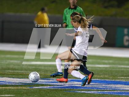 Thumbnail 2 in Steele Canyon vs. Torrey Pines (CIF SDS Open Division Final) photogallery.