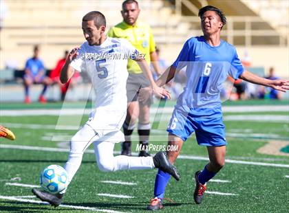 Thumbnail 2 in Bernstein vs. George Washington Prep (CIF LACS Division IV Final) photogallery.
