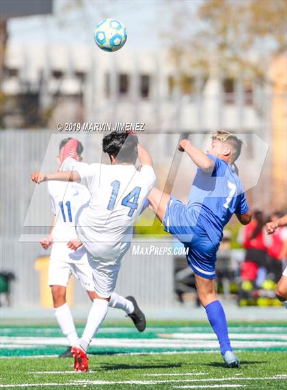 Thumbnail 1 in Bernstein vs. George Washington Prep (CIF LACS Division IV Final) photogallery.