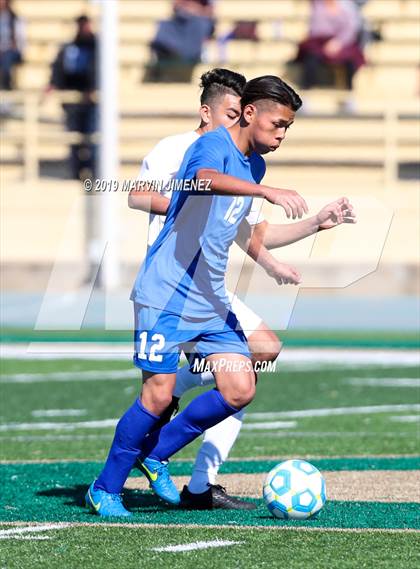 Thumbnail 2 in Bernstein vs. George Washington Prep (CIF LACS Division IV Final) photogallery.