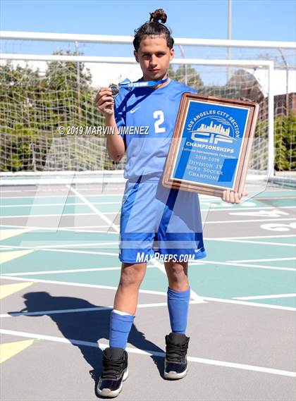 Thumbnail 1 in Bernstein vs. George Washington Prep (CIF LACS Division IV Final) photogallery.