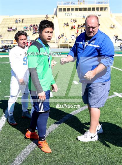 Thumbnail 2 in Bernstein vs. George Washington Prep (CIF LACS Division IV Final) photogallery.
