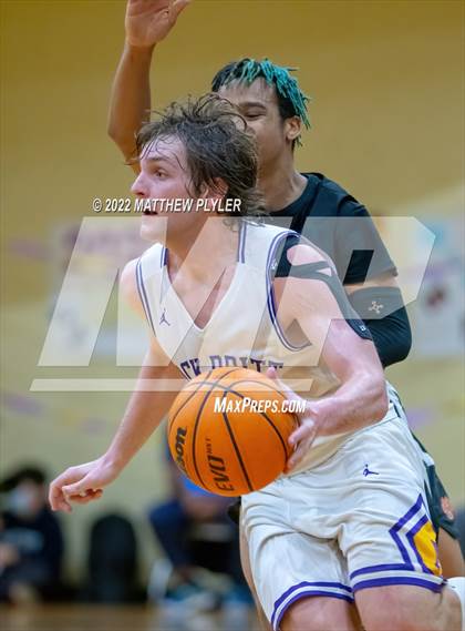 Thumbnail 3 in South View @ Jack Britt photogallery.