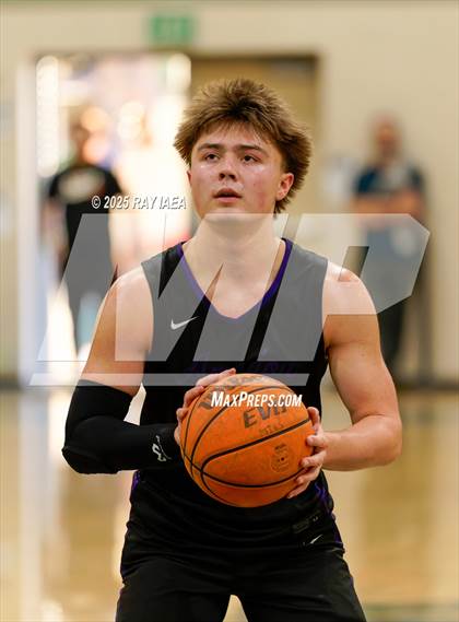 Thumbnail 3 in Sacramento vs. Amador Valley photogallery.