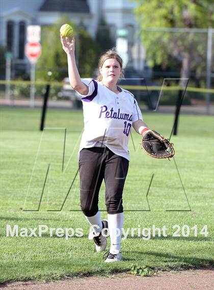 Thumbnail 3 in El Molino @ Petaluma photogallery.