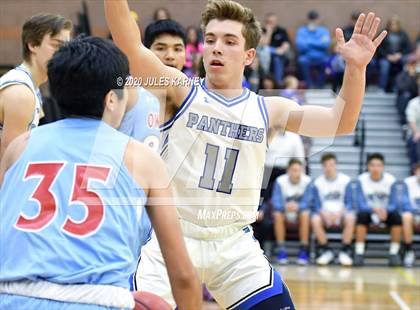 Thumbnail 1 in Pahranagat Valley vs Owyhee (NIAA 1A Southern/Eastern Final) photogallery.