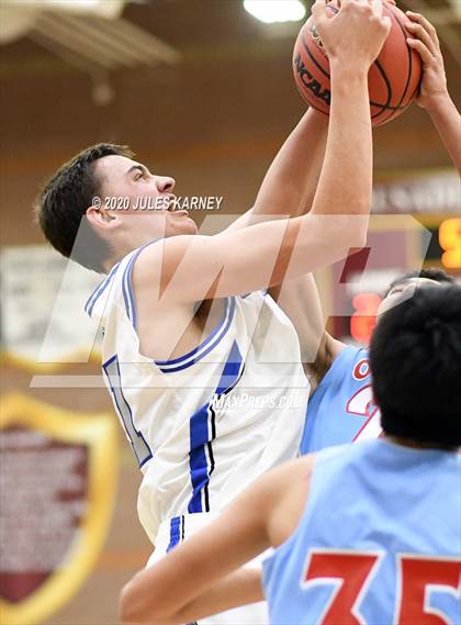 Thumbnail 2 in Pahranagat Valley vs Owyhee (NIAA 1A Southern/Eastern Final) photogallery.