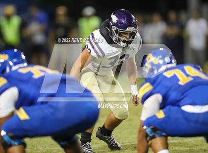 Thumbnail 3 in Valencia vs Bishop Amat photogallery.