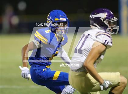 Thumbnail 1 in Valencia vs Bishop Amat photogallery.