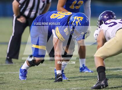 Thumbnail 3 in Valencia vs Bishop Amat photogallery.