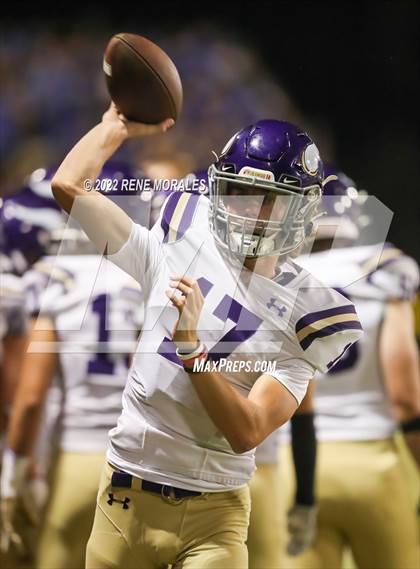 Thumbnail 1 in Valencia vs Bishop Amat photogallery.