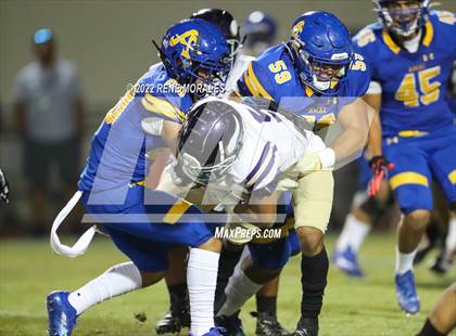 Thumbnail 2 in Valencia vs Bishop Amat photogallery.
