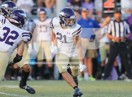 Thumbnail 2 in Valencia vs Bishop Amat photogallery.