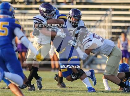 Thumbnail 3 in Valencia vs Bishop Amat photogallery.
