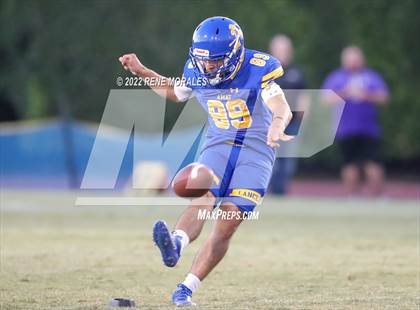 Thumbnail 1 in Valencia vs Bishop Amat photogallery.