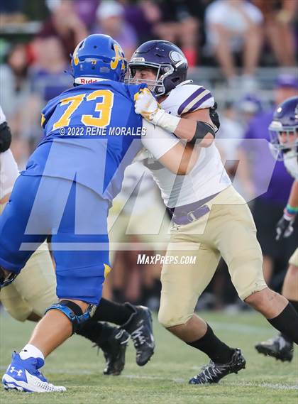 Thumbnail 2 in Valencia vs Bishop Amat photogallery.