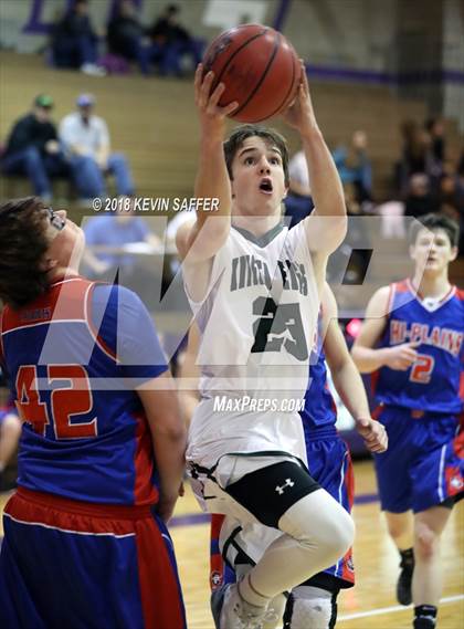 Thumbnail 3 in Stratton/Liberty vs. Flagler/Hi-Plains  (CHSAA 1A District Playoff) photogallery.