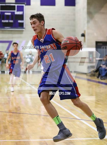 Thumbnail 2 in Stratton/Liberty vs. Flagler/Hi-Plains  (CHSAA 1A District Playoff) photogallery.