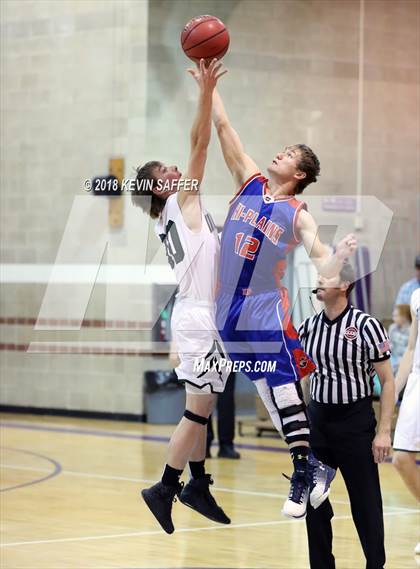 Thumbnail 3 in Stratton/Liberty vs. Flagler/Hi-Plains  (CHSAA 1A District Playoff) photogallery.