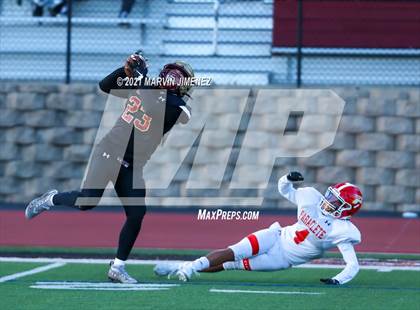 Thumbnail 3 in Oaks Christian vs. Paraclete photogallery.