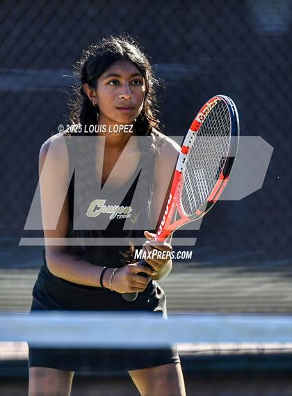 Thumbnail 3 in FR: Valencia @ Canyon photogallery.