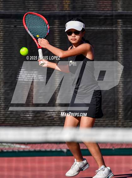 Thumbnail 1 in FR: Valencia @ Canyon photogallery.